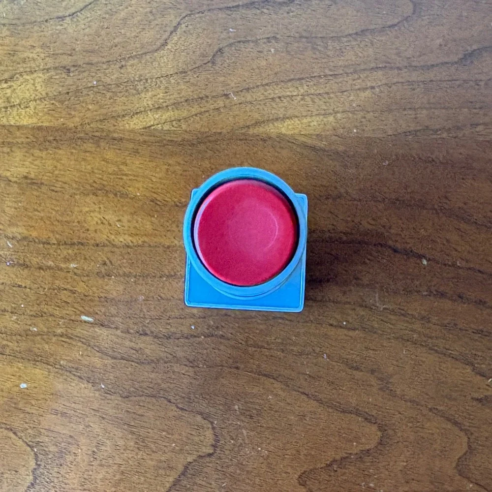 New FLYTE 70 B+B LipBlot Sheer Matte Lipstick Red‎ Skies 3g 0.10oz